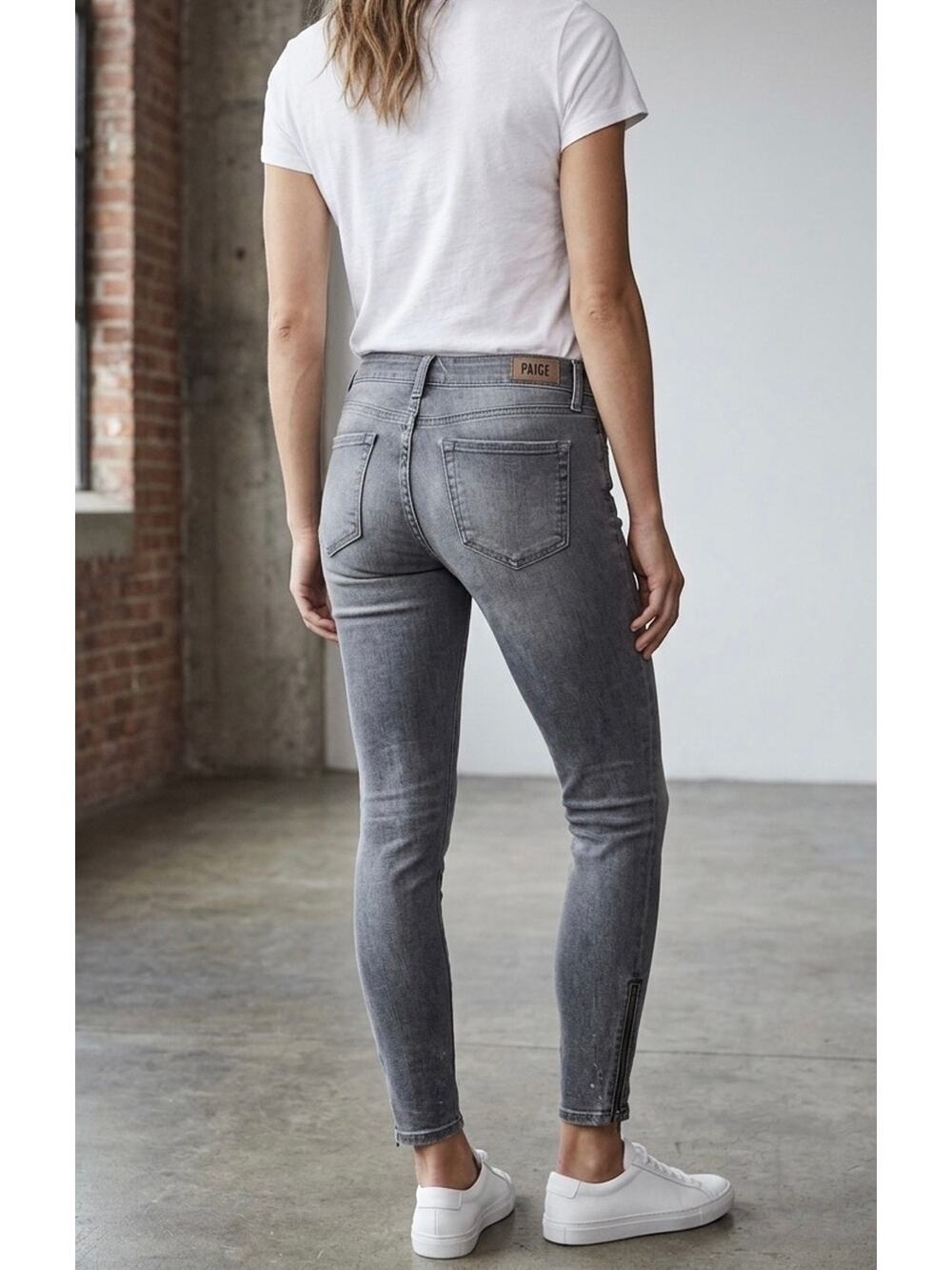Paige Jane Zip Low Rise Jeans Size 24 in Washed Gray